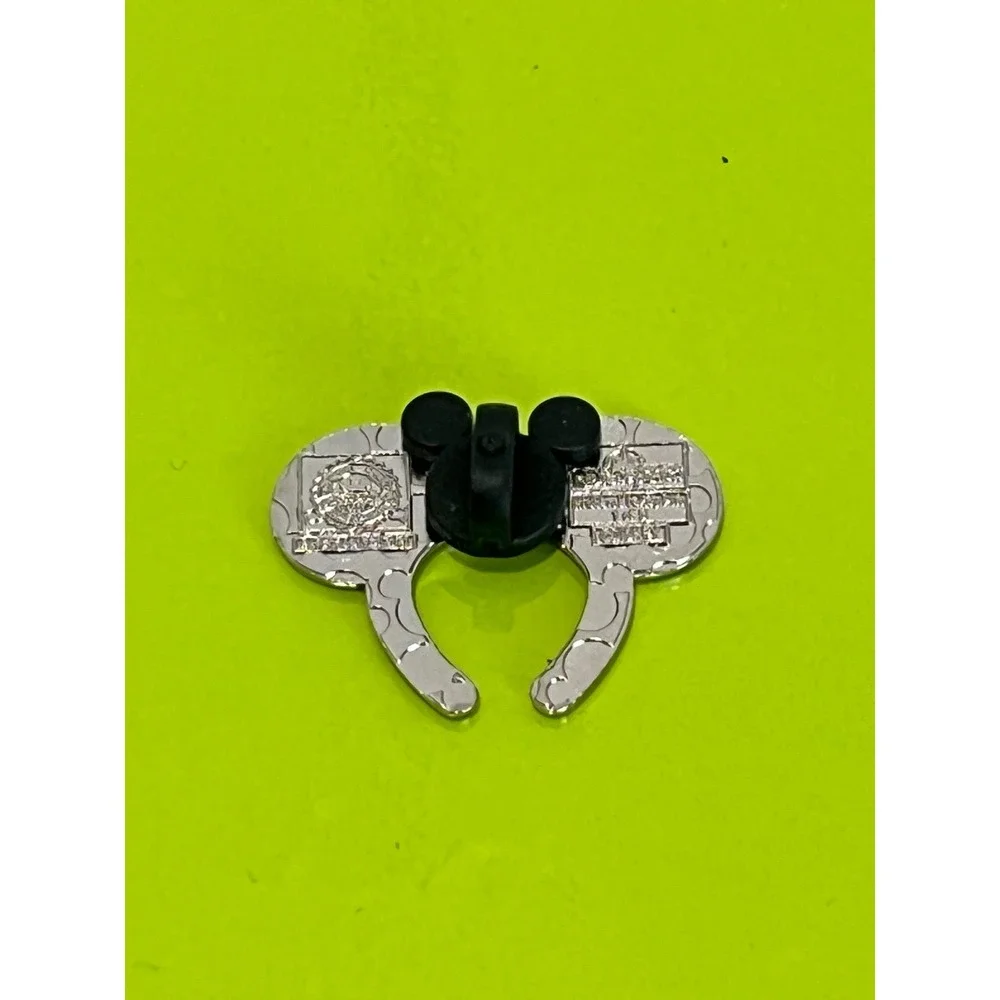 Disney Parks Mickey Mouse Ear Headband Black Enamel Trading Pin Hidden EUC